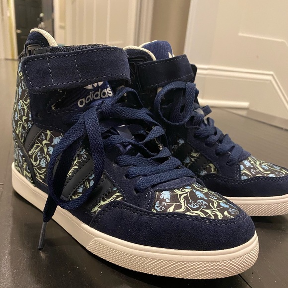 wedge trainers size 2